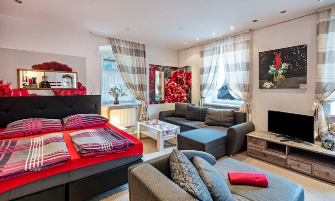 Nussdorf am Inn Casa | Apartment In A Hotel 'Nußdorfer Hof - Apartment 8' with Mountain View, Balcony and Wi-Fi