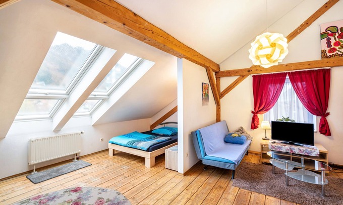 Nussdorf am Inn Casa | Apartment In A Hotel 'Nußdorfer Hof - Apartment 12' with Mountain View and Wi-Fi