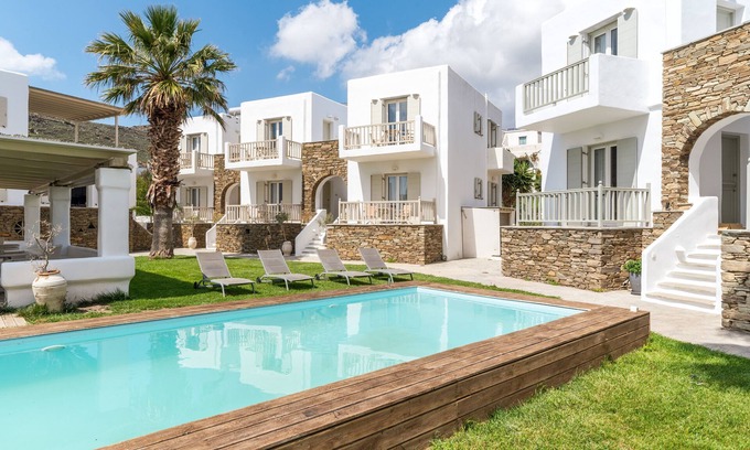 Kionia Apartamento | 'Ninemia Suites Tinos Grand 104' Con Piscina Compartida, Wi-Fi Y Aire Acondicionado