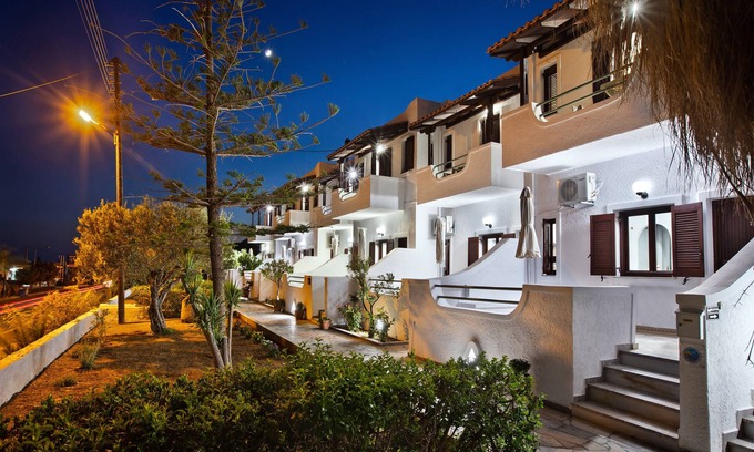 Ferma Apartamento | Apartamento En Un Hotel 'Con Vistas Al Jardín-Creta' Con Vistas A La Montaña Y Aire Acondicionado