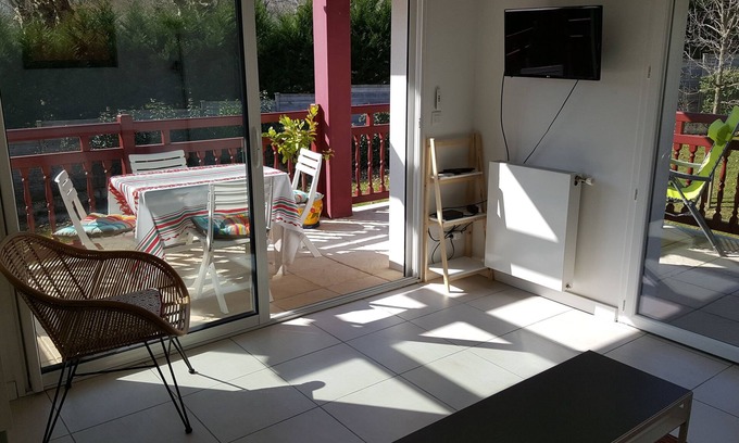 Behobie Apartamento | Apartamento en una residencia tranquila
