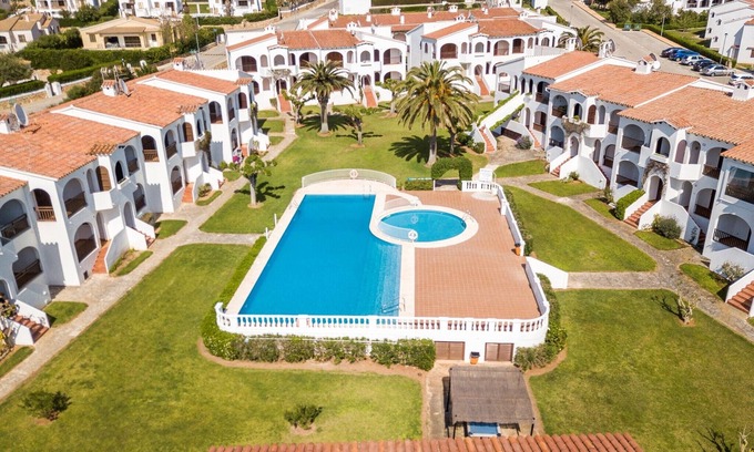 Sant Jaume Mediterrani Apartamento | Apartamento en un complejo bien cuidado con piscina - Girasol Garden Superior 2