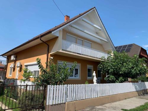 Balatonlelle Apartamento | Apartment in Balatonlelle 19129