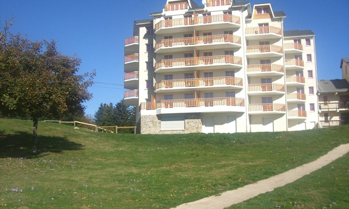 Ax-les-Thermes Apartamento | Apartamento en Bonascre con vistas a montañas