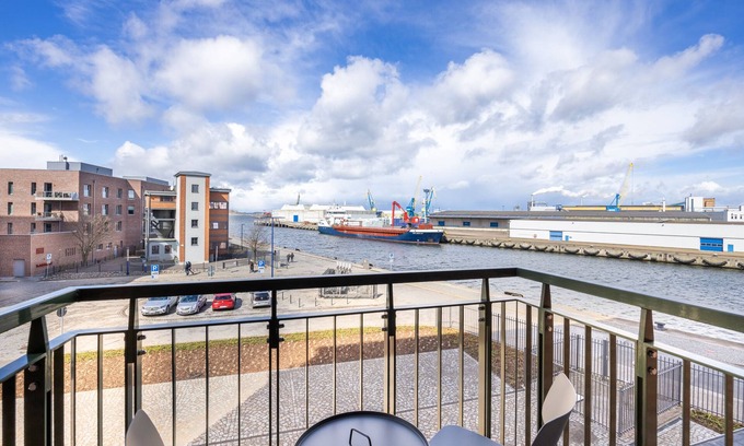 Wismar Apartamento | Apartment in Erstklassiger Lage mit Balkon und Tollem Blick auf den Alten Hafen