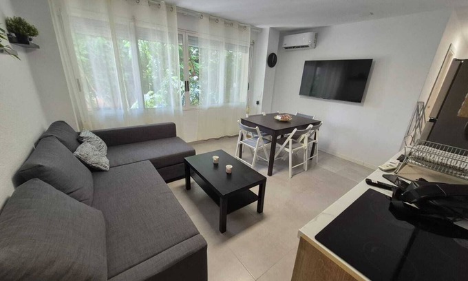 San Anton Apartamento | Apartment in the Rambla de Alicante
