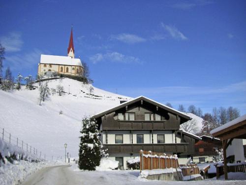 Fuegenberg Apartamento | Apartment in Fügen near Ski Slopes