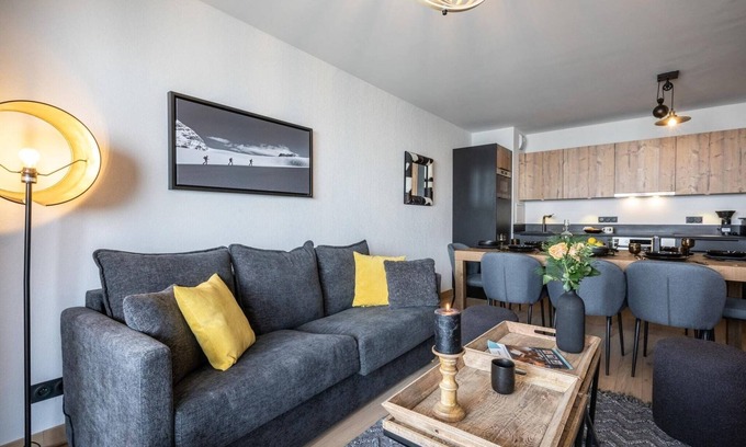 Montalbert Apartamento | Apartment in Fornelet with Ski-In/Ski-Out Access
