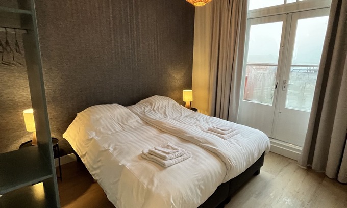 Zierikzee Apartamento | Apartment in former warehouse right in the center of Zierikzee