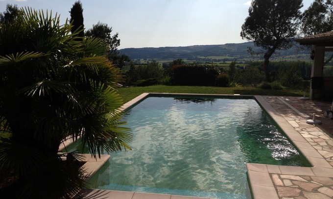 Vaison-la-Romaine Apartamento | Apartamento en el corazón del bosque de pinos.