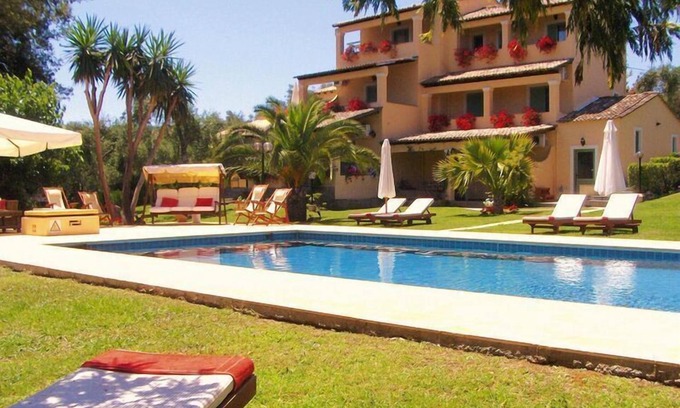 Gouvia Apartamento | Apartamento en Gouvia con vistas al mar y piscina