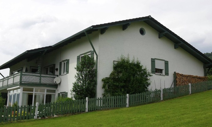 Hauzenberg Apartamento | Apartamento en Hauzenberg con terraza privada