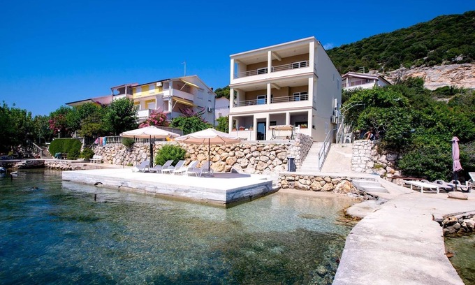 Rab Town Alquiler De Eote | Apartamento en Supetarska Draga playa arena