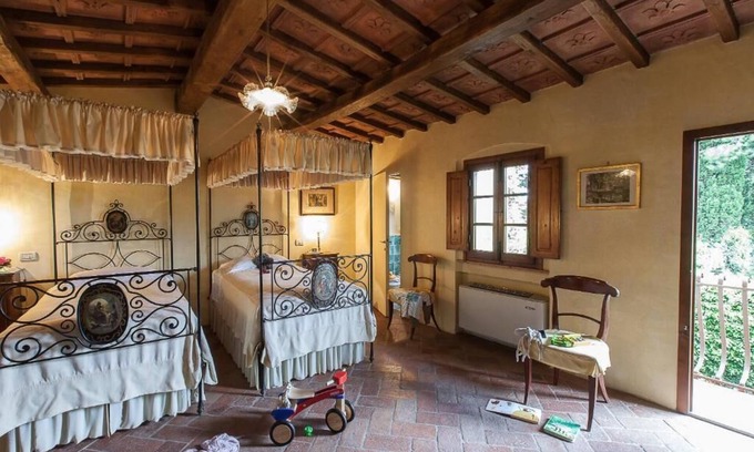 Sesto Fiorentino Apartamento | Apartamento en villa histórica con piscina cerca de Florencia