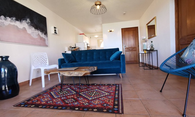 Corbara Apartamento | Apartment in L'île-Rousse, large T2, sea view, air conditioning, wifi