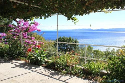 Pisak Apartamento | Apartment in Pisak with sea view, balcony, air conditioning, Wi-Fi (4722-6)