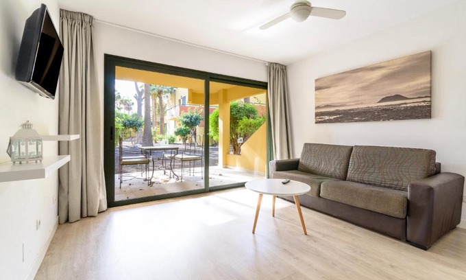 Corralejo Apartamento | Apartment in resort