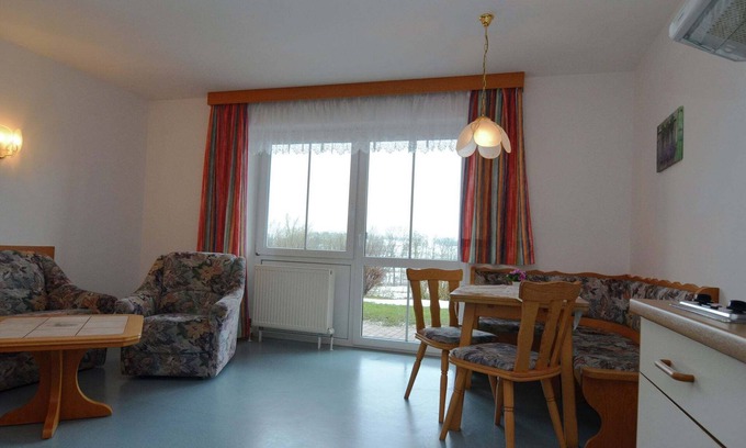 Rotthalmuenster Apartamento | El apartamento en Rotthalmünster con una terraza, un parking, una barbacoa , un jardín