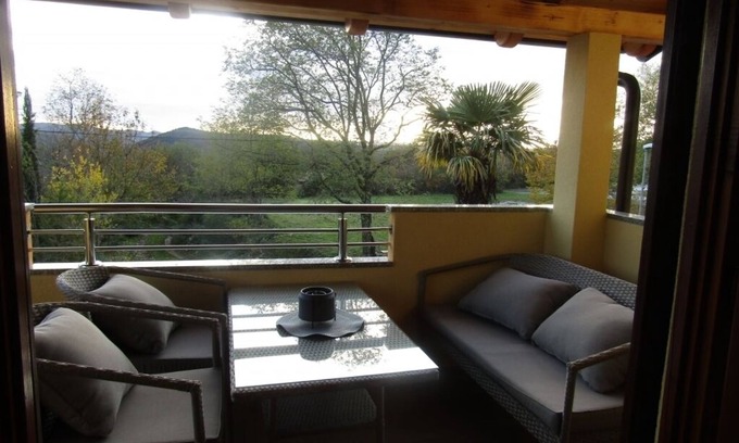 Grabri Apartamento | Apartamento en Roč con Balcón, Acondicionador, WIFI, Lavadora (4909-1)