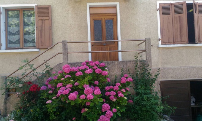 Seynod Condominio | Apartment in Savoyard house