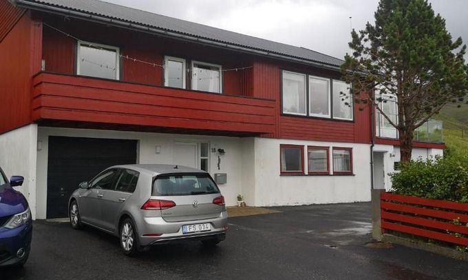 Faroe Islands Apartamento | Apartment in Selatrað - Free parking