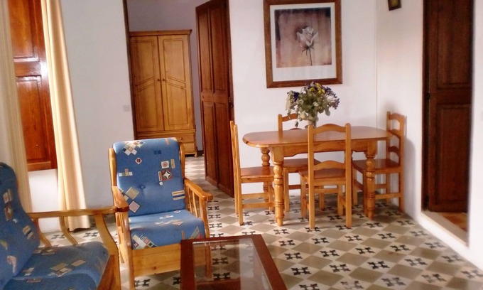 Lloseta Casa | Alojamiento en casa señorial de piedra con piscina y wifi a 2 km de Inca