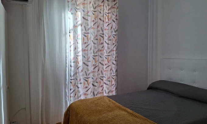 El Poble-sec Apartamento | Apartment in the center of Poblesec, a bohemian neighborhood, next to Plaza Espa
