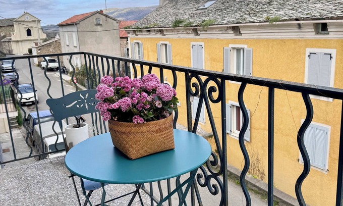 Murato Apartamento | Apartment in the heart of the village