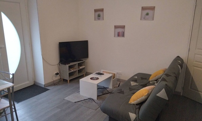 Mussidan Apartamento | Apartment in the white Périgord