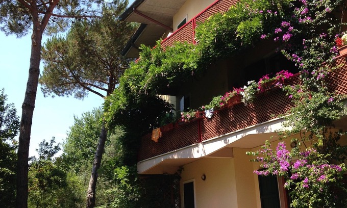 Ronchi Apartamento | APARTAMENTO EN TOSCANA 500 METROS DEL MAR CERCA Forte dei Marmi (Versilia)