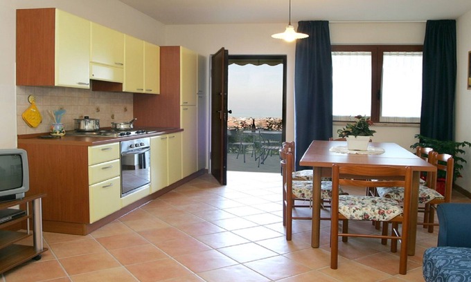 Tortoreto Apartamento | Apartamento en Villa vista al mar: jardín, muy fresco, protegido.