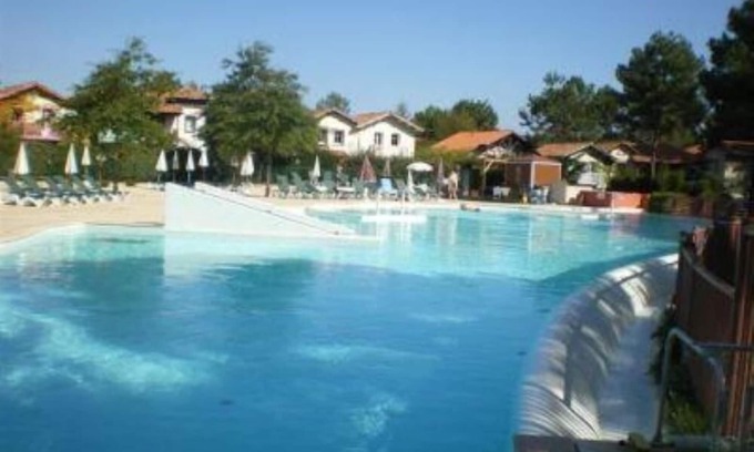 Lacanau-Ocean Apartamento | Apartment in Village LES PINS located on a golf course