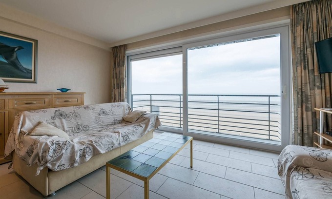Koksijde-Bad Apartamento | Apartamento en Zeedijk con vista al mar