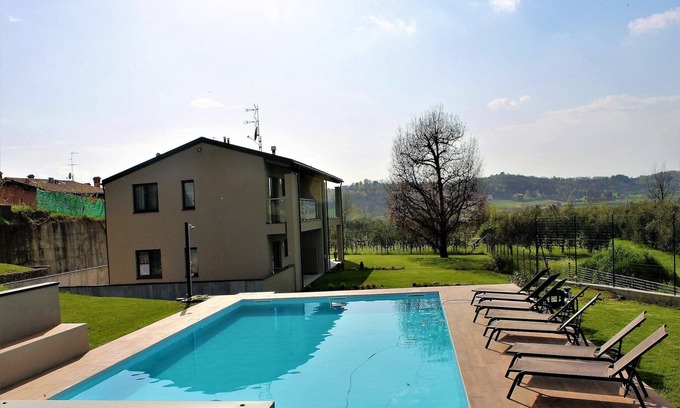 Monterotondo Apartamento | Apartamento en Iseo con Piscina
