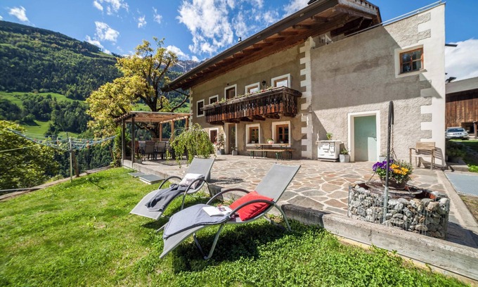 San Leonardo in Passiria Apartamento | Apartamento "Familienwohnung" en "Schildhof Ebion" con vistas a la montaña, Wi-Fi y jardín