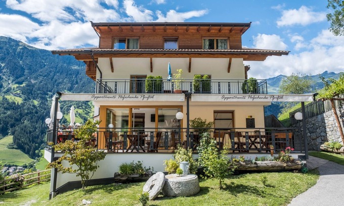 San Leonardo in Passiria Apartamento | Apartamento "Hofschenke Pfeiftal Almenrausch" con terraza, jardín y Wi-Fi