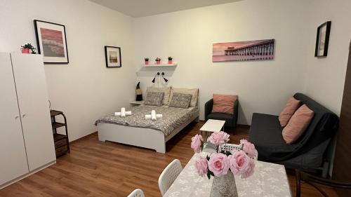 Nepszinhaz negyed Apartamento | Apartment Juan