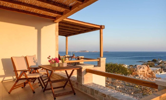 Kimolos Apartamento | Apartamento 'Kalamitsi View 2' con terraza privada, Wi-Fi y aire acondicionado
