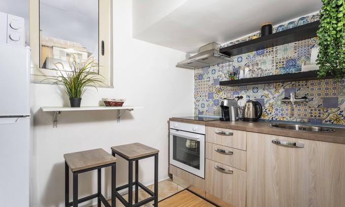 Cibali Apartamento | Apartment 'Kataneasyhouse' with Private Terrace, Wi-Fi and Air Conditioning