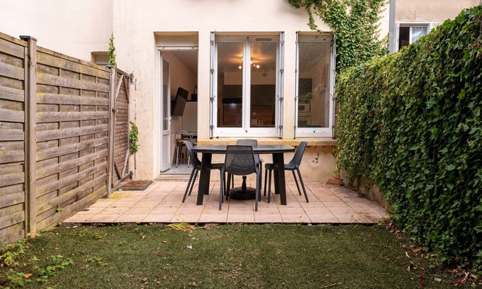 Lorient Apartamento | Apartamento 'Kerjulaude' con jardín privado y Wi-Fi