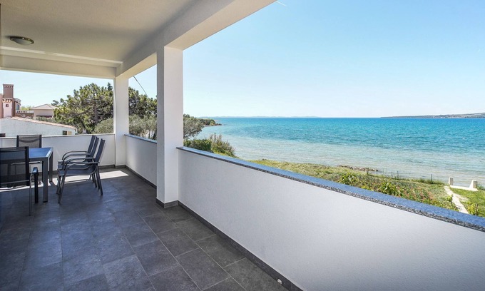 Privlaka Apartamento | Apartment KICO first row to the SEA!