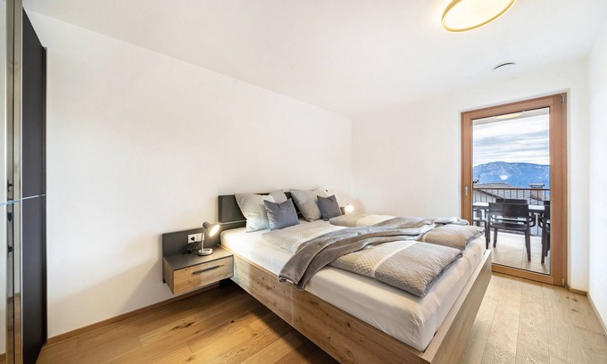 Meltina Apartamento | Apartamento 'Klara' con vistas a la montaña, terraza privada y Wi-Fi