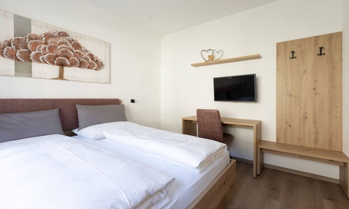 Rifiano Apartamento | Apartamento "Kleon 1" con vistas a la montaña, piscina compartida y Wi-Fi