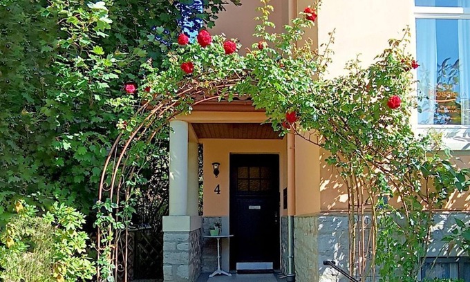 Detmold-Nord Apartamento | Apartment Kossinna - Apartment with 2 bedrooms and 2 balconies