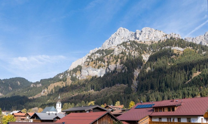 Nesselwaengle Apartamento | Apartamento 'Krinnenspitze - 9' con vistas a la montaña, terraza compartida y Wi-Fi