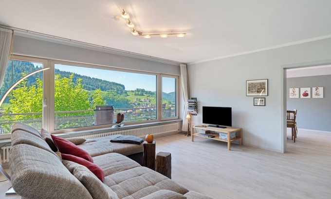 Busterbach Apartamento | Apartamento 'Kuckuckslockennest' con vistas a la montaña, terraza privada y Wi-Fi