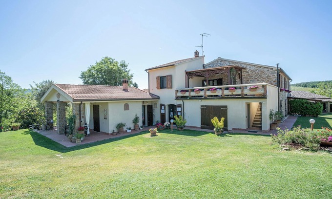 Magliano in Toscana Otro | Apartamento La Quercia con vistas a la montaña, terraza, piscina compartida y Wi-Fi