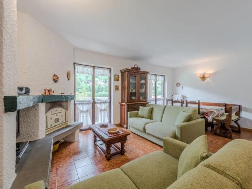 Strembo Apartamento | Apartment La Casa dei Frassini by Interhome
