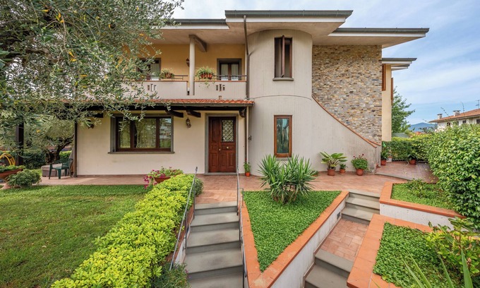 Altopascio Apartamento | Apartamento 'La Casa Nel Verde' con terraza privada, Wi-Fi y aire acondicionado
