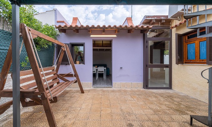 Ognina Apartamento | Apartamento 'La Glicine' con terraza privada, Wi-Fi y aire acondicionado
